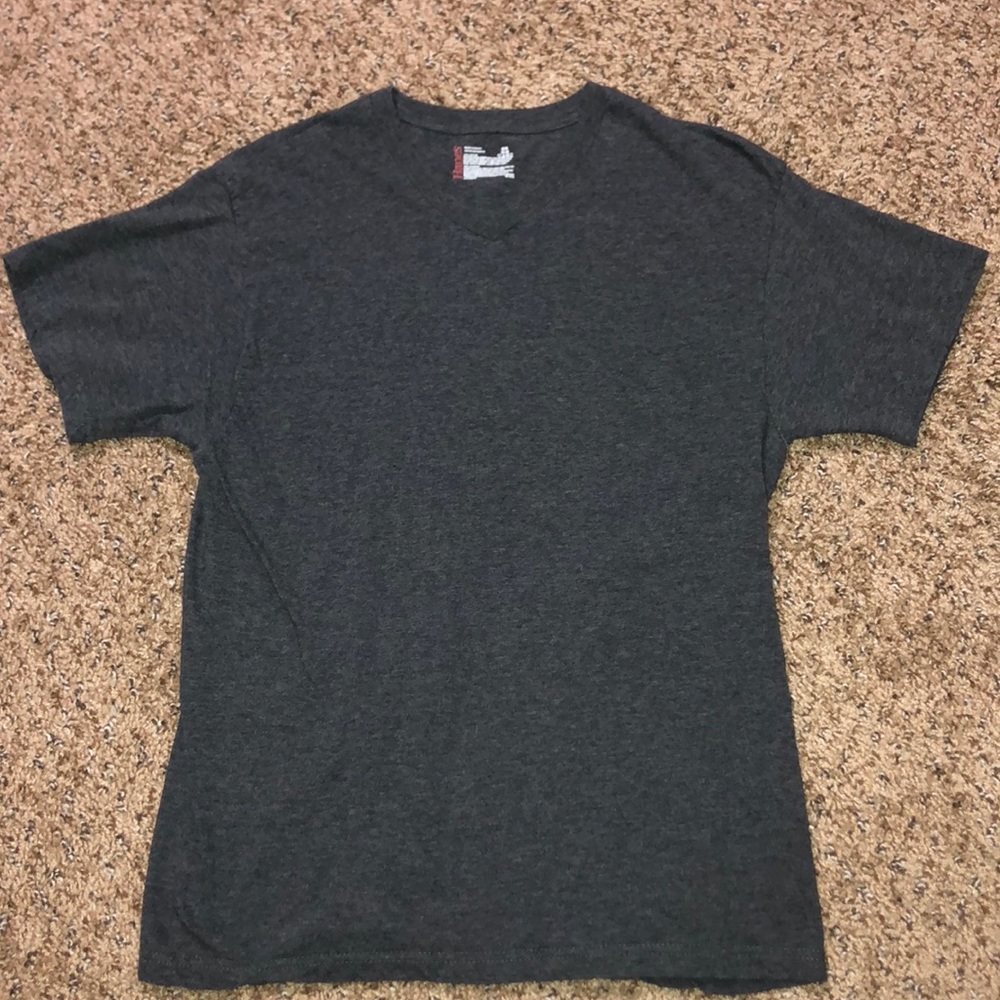 Hanes gray tshirt